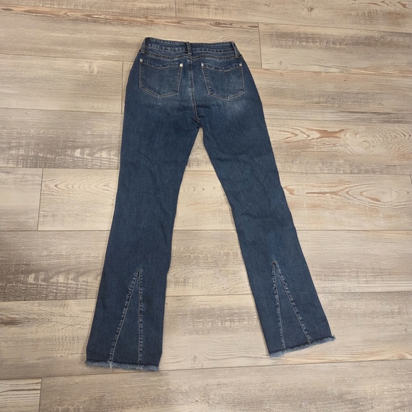 Flamingals Boot-Cut Jeans with Frayed Hem & Detailed Stitching - Picture 8 of 9